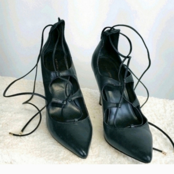 Saks Fifth Avenue Shoes - SAKS FIFTH AVENUE Cassidy Too Black High Heels Size 9